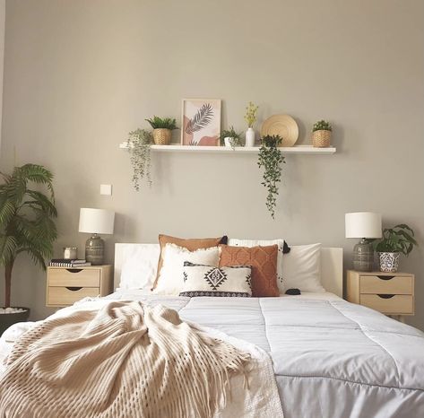 Bedroom Ideas Shelf Above Bed, Simple Above Bed Decor, Bed Wall Ideas Decorating, Shelf Above Bed With Pictures, Cute Floating Shelves In Bedroom, Above The Bed Picture Ideas, Shelf On Bedroom Wall, Decorative Shelf Above Bed, Bed Floating Shelves