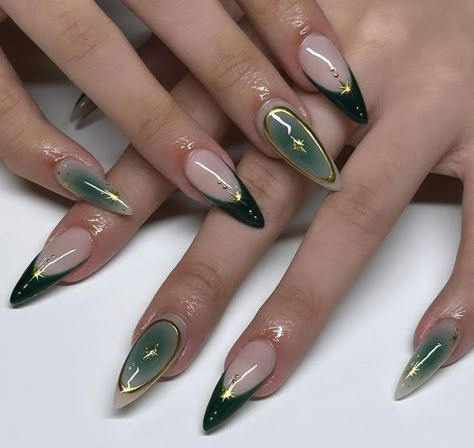 Burnt Orange Nails Fall Short, Dark Green Nails Gold Accent, Winter Nails Green And Gold, Wedding Nails Celestial, Pastel Nails Colors, Wedding Nails Stars, Dark Green And Gold French Tip Nails, Light Nails Colors, Fall Foliage Nails