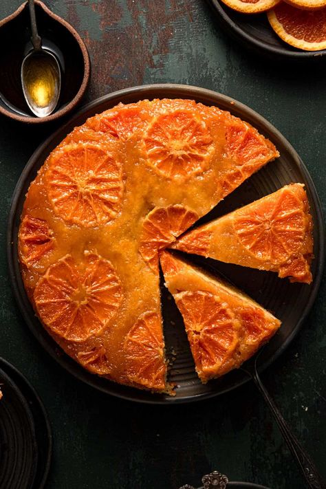 Orange Upside Down Cake, Caramelized Honey, Moist Orange Cake, Sliced Oranges, Orange Chiffon Cake, Honey Caramel, Orange Cake Recipe, Leftover Cake, Baking Science