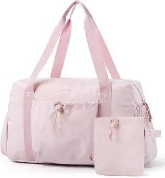 BAGSMART Foldable Travel Duffle Bag Review: I Tried It | Apartment Therapy Gym Tote Bag, Small Gym Bag, Duffle Bag Sports, Sport Tote Bag, Pink Duffle Bag, Business Laptop Bag, Gym Tote, Travel Duffle Bag, Bag For Travel