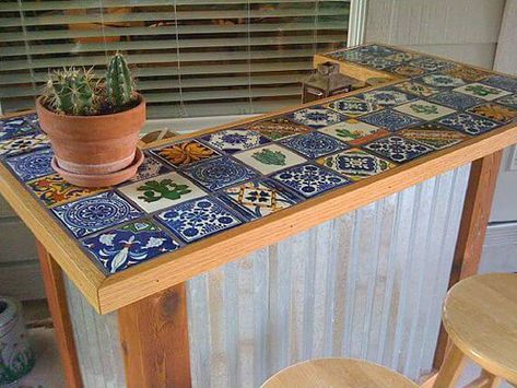 35+ Creative and Cheap DIY Outdoor Bar Ideas You Need To Try Diy Wine Bar, Bar En Plein Air, Diy Outdoor Bar, Woodworking Blueprints, Outdoor Kitchen Countertops, Buffet Hutch, Outside Bars, Bar Plans, Outdoor Bar Furniture