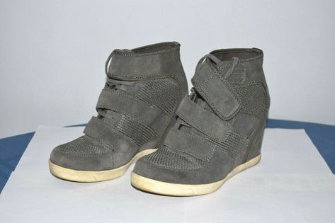 Saks Fifth Avenue Leather Wedges Platform Sneakers Gray EU 36, US 5.5. Good pre-owned condition with plenty of life left. Show wear from normal use. Platform size 3.5" Fashion Things, Xmas List, Poshmark Finds, Wedge Sneakers, Sneakers Grey, Leather Wedges, Dream Shoes, Platform Sneakers, Wedge Sneaker