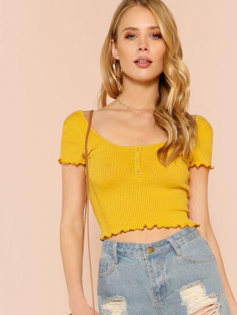 Yellow Ribbed Top Outfit, Casual Yellow Top With Ribbed Cuffs, Winter Yellow Ribbed Tops, Casual Yellow Ribbed Top, Casual Yellow Cropped Crop Top, Modern Womens Fashion, 90s Looks, Womens Fashion Casual Spring, Yellow Outfit