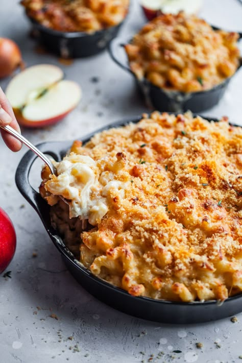 Caramelized Onion Apple Mac And Cheese | Olive & Mango Fall Mac And Cheese, Mac And Cheese Recipe Gourmet, Apple Mac And Cheese, Fancy Mac N Cheese, Fall Mac N Cheese, Mac And Cheese Fancy, Fancy Mac And Cheese Recipe, Elevated Mac And Cheese Recipe, Fancy Macaroni And Cheese