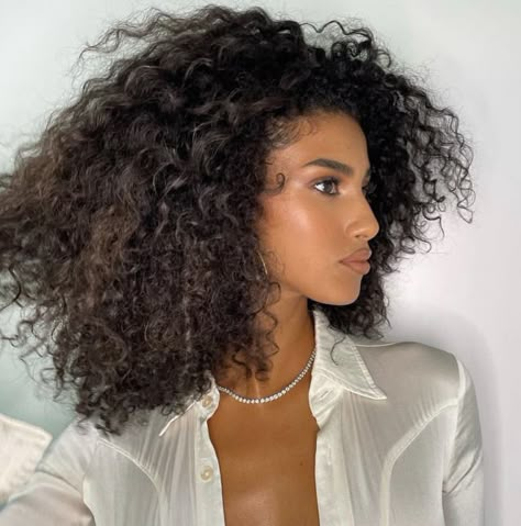 Iman Hammam, Imaan Hammam, Curly Hair Beauty, Afro Twist, Coily Hair, Cornrows Braids, Girl Inspiration, Afro Hairstyles, The Pretty