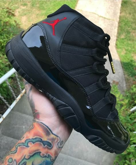 Jordans 11, Jordan 11s, Dr Shoes, Jordan Shoes Girls, Black Jordans, Pretty Shoes Sneakers, Sneakers Jordans, Jordan Shoes Retro, All Nike Shoes