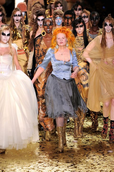 Westwood Vivienne Westwood Punk, Vivienne Westwood Fashion, English Fashion, Elisabeth Ii, Advanced Style, New Wave, British Style, Punk Fashion, Kanye West