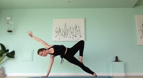 This time lapse video of yoga teacher Christine Genge has filled me with enough inspiration to last months, and some of these amazing transitions might tak Half Moon Pose, Yoga Basics, Yoga Moves, Basic Yoga, Free Yoga, Time Lapse Video, Yoga Quotes, Yoga Sequences, Yoga Flow