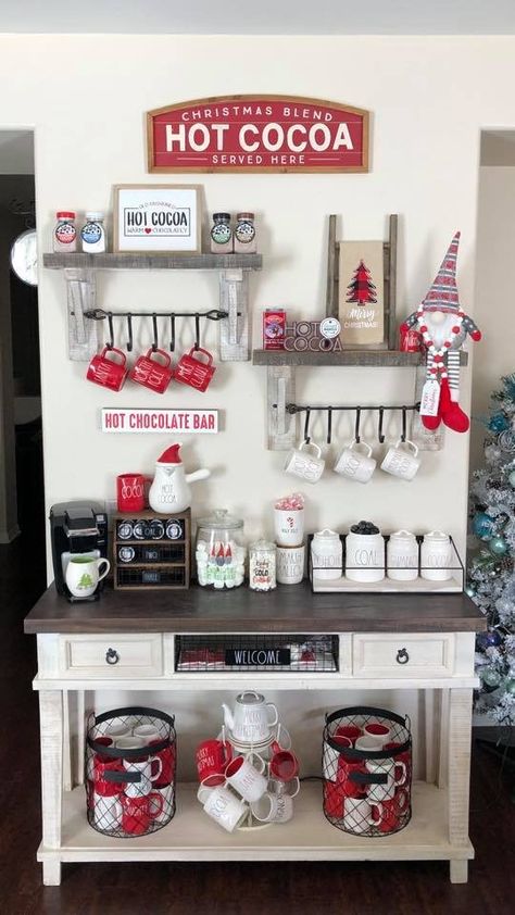 Christmas Coffee Corner, Valentine Coffee Bar Ideas, Tea Bar Ideas, Hot Chocolate Coffee Bar, Coffee Bar Christmas, At Home Coffee Bar, Coffee Bar Decor Ideas, Hot Cocoa Bar Ideas, Hot Cocoa Bar Christmas