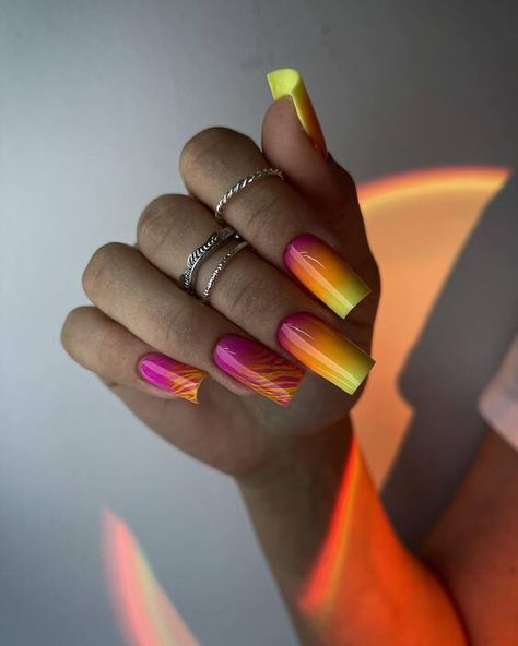 Bright & Chic Summer Ombre Nails: 2024’s Hottest Manicure Trends Ombre Nails Fall Colors, Ombré Nail Designs, Nails Fall Colors, Summer Ombre Nails, Pool Nails, Cotton Candy Nails, Fall Ombre, Ombre Manicure, Fall Manicure