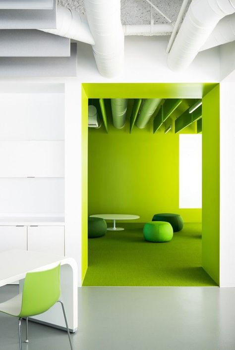 Cool Office Space, Colour Architecture, Green Office, Corporate Interiors, Green Walls, Cool Office, Green Interiors, Office Inspiration, Office Interior Design