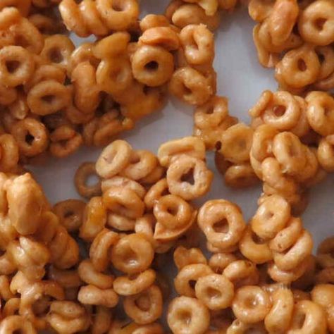 Cheerios Nuggets - Life's A Tomato Mini Doughnut Hot Buttered Toasted Cheerios, Hot Buttered Cheerios Recipe, Cheerio Snacks, Cheerios Snacks, Cheerios Recipes, Cheerios Cereal, Nutrition Labels, Roasted Peanuts, Cereal Recipes