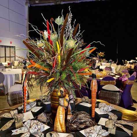 African Buffet, Centerpieces Ideas, Buffet Ideas, African Theme, Center Table, Saree Blouse Designs, Saree Blouse, Blouse Designs, Table Decorations