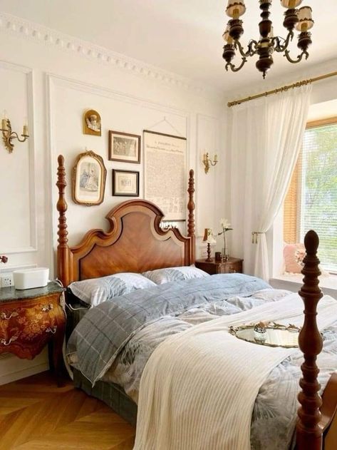 Wooden Cot, Four Poster Bed, Cottage Bedroom, Dope Makeup, Four Poster, Poster Bed, Vintage Bedroom, Room Redo, Cozy Decor