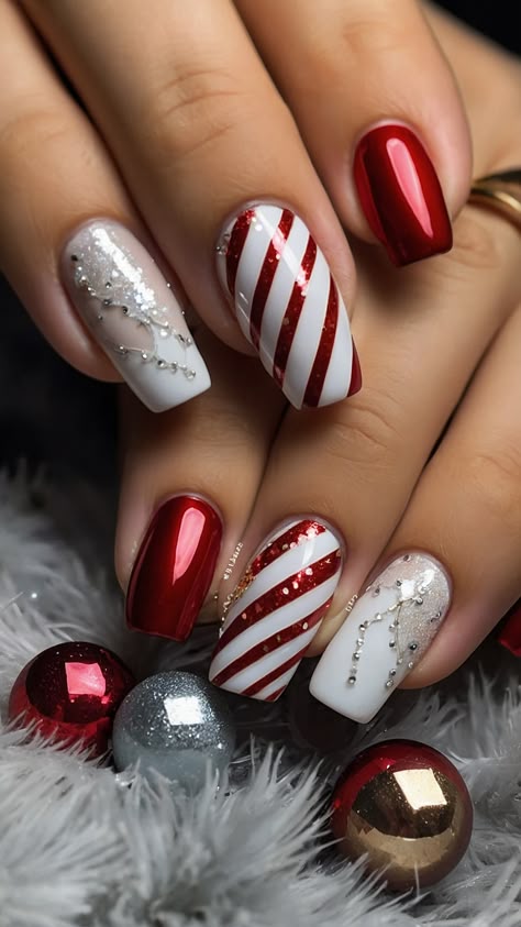 Achieve stunning Red Christmas Nails with our Winter-inspired dark designs Explore our simple black and acrylic short nail designs featuring Cherry Gold and Short Art Designs for a sparkly finish Perfect for the holiday season Red Christmas Design Nails, Christmas Nails Silver And Red, Red Gold Nails Short, Christmas Nail Art Designs Xmas Sparkle Red Glitter, Sparkly Red Christmas Nails, Red Christmas Nails Acrylic Short, Christmas Nails Red Gold, Red Sparkly Christmas Nails, Red Winter Nail Designs