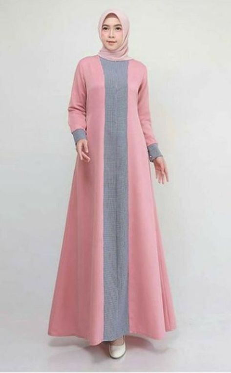 Luxury Abaya, Dress Muslim Modern, Islamic Fashion Dresses, Projek Menjahit, Abaya Design, Moslem Fashion, Hijab Designs, Muslimah Dress, Muslim Women Fashion