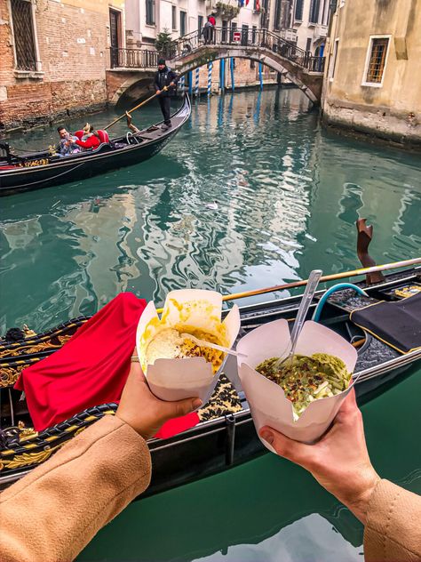 15 of the top Venice Instagram Spots - Kelsey in London Venice Instagram Spots, Venice Instagram Pictures, Kelsey In London, Italy 2023, Venice Photos, Venice City, World Most Beautiful Place, Venice Italy Travel, Venice Travel