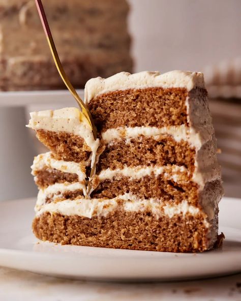 Chai Cake with Brown Butter Cream Cheese Frosting | Bonni Bakery Chai Frosting, Chai Cake Recipe, Dessert With Cinnamon, Indian Chai Tea, Brown Butter Cream Cheese Frosting, Brown Butter Cream Cheese, Chai Cake, Indian Chai, Brown Butter Frosting