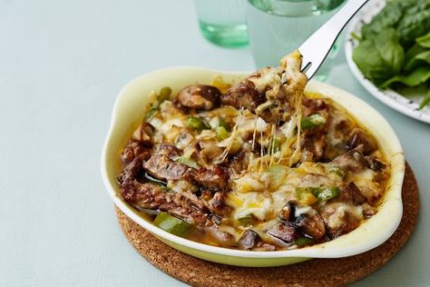 Keto Cheesesteak Casserole Keto Cheesesteak, Steak Spaghetti, Cheesesteak Casserole, Cheez Whiz, Casserole Keto, Recipes Steak, Bread Keto, Keto Casserole, Low Carb Casseroles