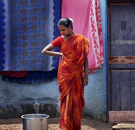 A Watched Pot... Street Photography People, Mother India, Human Figure Sketches, Indian People, India Photography, Delivery Photos, India People, Indian Photoshoot, Figure Photography