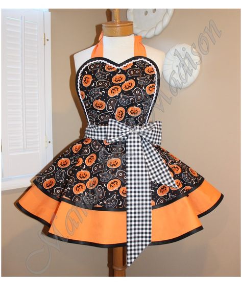 Halloween Aprons, Gingerbread Apron, Vintage Apron Pattern, Gingerbread Theme, Halloween Apron, Diy Apron, October Crafts, Wrap Dress Pattern, Harvest Pumpkin