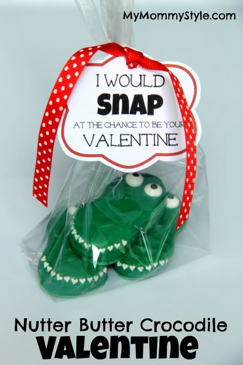 Crocodile Nutter Butter Valentines - My Mommy Style Valentine Ideas For Kids, Fun Valentines Day Ideas, Valentine Treat, Candy Eyeballs, Heart Sprinkles, Nutter Butter Cookies, Printable Valentines, Nutter Butter, Kitchen Fun