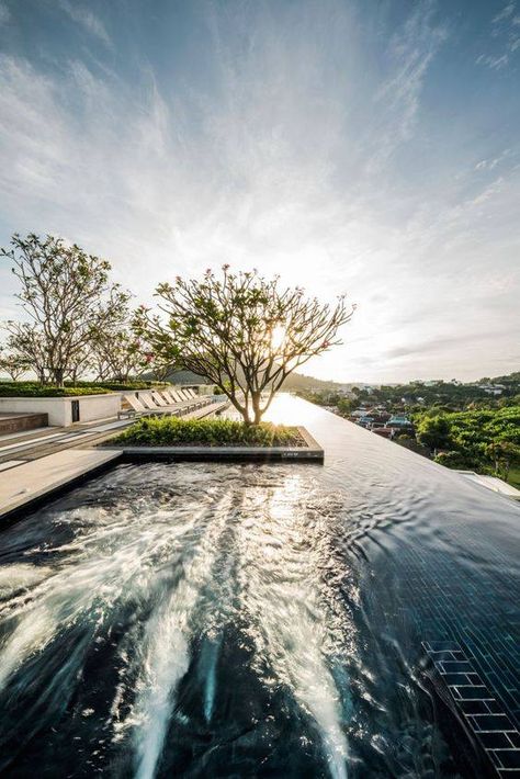 Landscape Architecture Design, Landscape Plans, Traditional Landscape, Rooftop Pool, Garden Landscape Design, Swimming Pool Designs, Outdoor Swimming, Landscape Projects, Cool Pools