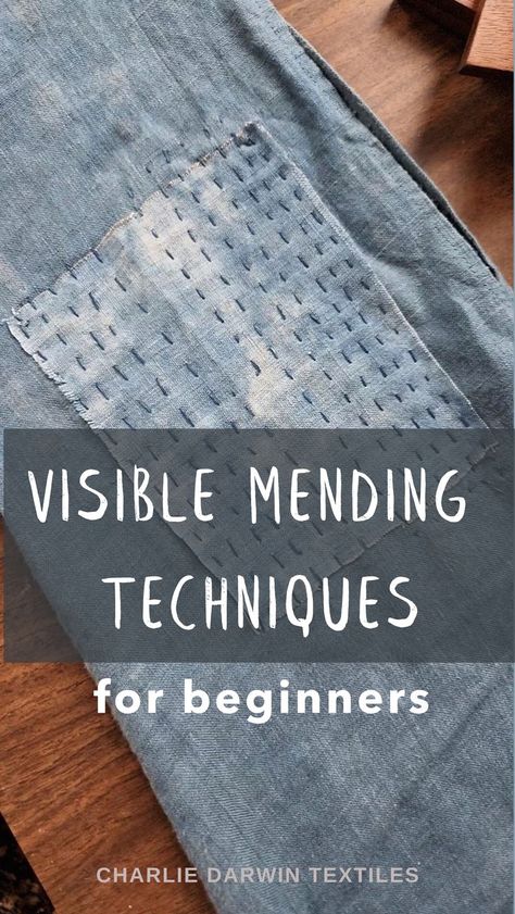 Visible mending techniques for beginners Visible Mending Jeans, Visible Mending Stitches, Denim Repair, Mending Clothes, Denim Embroidery, Visible Mending, Japanese Embroidery, Slow Stitching, Running Stitch