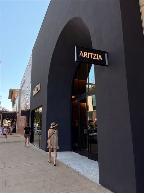 #aritzia #aesthetic #aestheticstyle Aritzia Girl Aesthetic, Skims Dress Outfit Ideas, Aritzia Store, Aritzia Aesthetic, Cute Amazon Outfits, Things To Get On Amazon, Clothes Amazon Finds, Wishlist Aesthetic, Amazon Must Haves Clothes