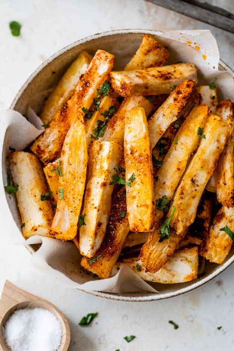 Yuka Fries, Yuca Fries, Yucca Fries, Well Plated, Holiday Meal Planning, Verde Recipe, Slow Cooker Pasta, Yucca Plant, Healthy Paleo Recipes