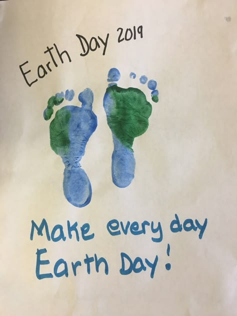 Take Care Of The Earth, Baby Footprint Crafts, Earth Day Theme, Earth Day Craft, Daycare Art, Infant Crafts, Infant Art, Infant Lesson Plans, Class Crafts