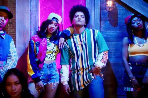 Bruno Mars and Cardi B Finesse 90s Hip Hop style Bruno Mars Costume, Bruno Mars Style, 90s Hip Hop Style, Throwback Music, Best Rap Songs, Outfit Chic, Dress Sweater, Winona Ryder, Live Colorfully