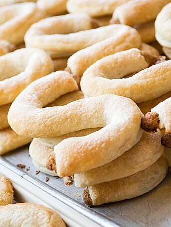 Dutch Letters Puff Pastry, Dutch Letters Recipes, Dutch Pastries, Dutch Letters, Iowa Recipes, Dutch Bakery, Dutch Treats, Almond Paste Recipes, Pella Iowa