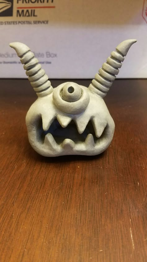 Pinch pot clay monster Monster Pinch Pot Ideas, Ceramic Monsters Pinch Pots, Pinch Pot Monsters Clay, Monster Sculpture Clay, Clay Monster Ideas, Clay Monsters Easy, Pinch Pots Ceramic, Clay Gargoyles, Pinch Pot Creatures