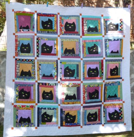 Black Cat Quilt Along | Quilt Patterns & Blocks | Angie's Bits 'n Pieces Black Cat Quilt, Themed Quilts, Cat Quilt Patterns, Quilting Designs Patterns, Quilt Sewing Patterns, Log Cabin Quilt, Cat Quilt, Halloween Quilts, Crafts To Make And Sell