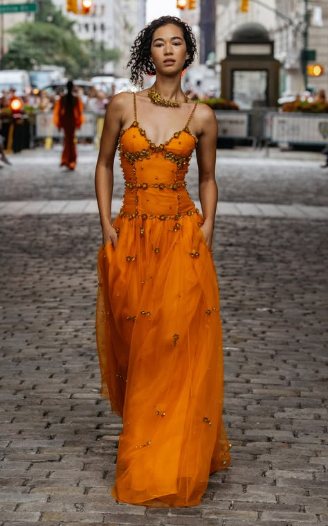 Nyfw 2024 Outfits, Spring Summer 2024 Dresses, Summer 2024 Trends Women, Runway 2024 Summer, Spring 2024 Dresses, Spring Summer 2024 Runway, Summer Dress 2024, Nyfw 2024, Spring Party Dress