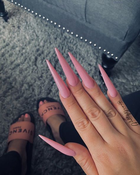 Stiletto Pink Nails, Stelitto Nails, Toenails Designs, Stilleto Nails Designs, 2022 Nails, Sharp Nails, Punk Nails, Long Acrylic Nails Coffin, Pink Nail Designs