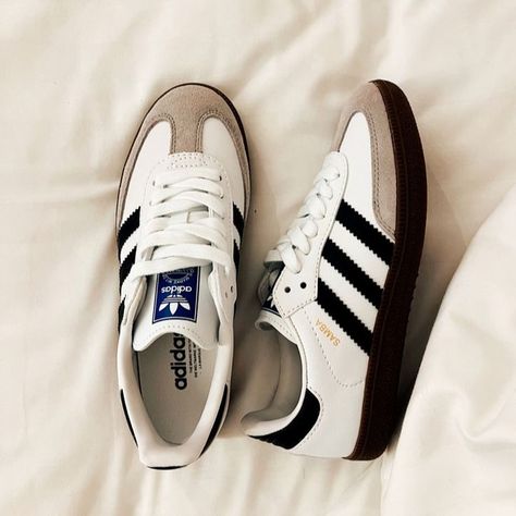 Adidas Samba #kenitra #sidislimane #newstyleshoes #sneakershouts #girls #adidasshoes #adidassamba Simba Adidas, Simba Shoes, Shoes Sneakers Nike, Sneaker Heels, Adidas Samba, Fashion Inspo Outfits, Shoes Sandals, Sneakers Nike, Shoes Sneakers