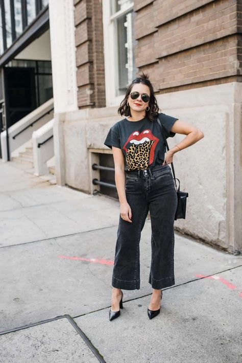 Wide Leg Denim Outfit, Black Wide Leg Jeans Outfit, Edgy Work Outfits, Edgy Tops, Wide Leg Jeans Outfit, Outfit Pieces, Badass Outfit, Black Jeans Outfit, Cropped Wide Leg Jeans