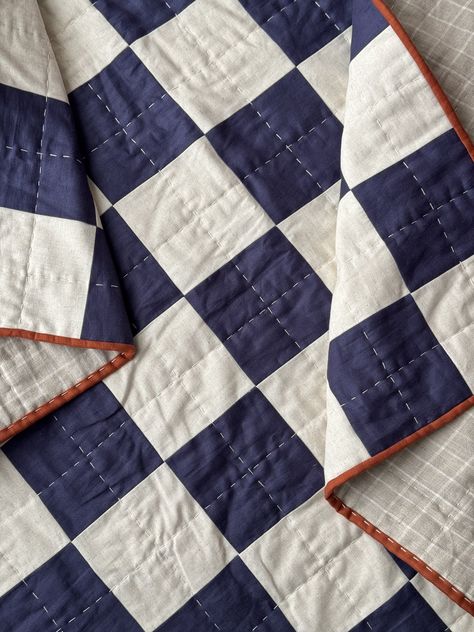 Three Color Quilts, Baby Quilts Patterns, Beginner Quilt Patterns Free, Monochromatic Quilt, Hand Quilting Technique, Blue Quilt Patterns, Baby Boy Quilt Patterns, Navy Blue Quilt, Fun Sewing Projects