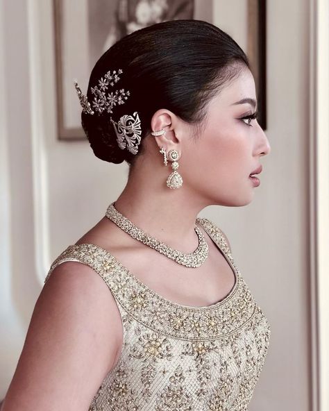 Princess Sirivannavari, Thailand Princess, Thai Royal Family, Queen Dress, Royal House, Royal Jewels, Jewelry Photography, Outfit Style