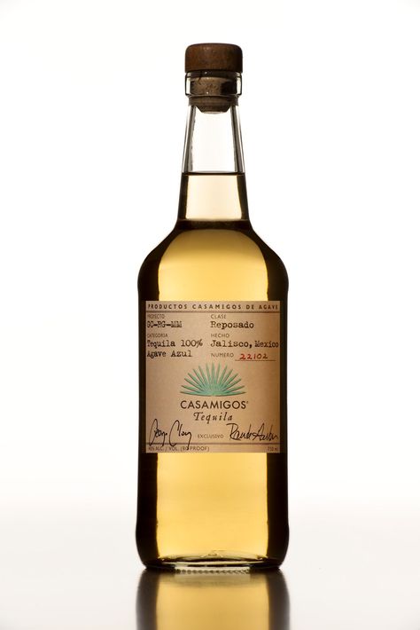 Review: Casamigos Tequila - Blanco and Reposado - Drinkhacker Casamigos Reposado, Best Tequila Brands, Casamigos Tequila, Low Alcohol Drinks, Best Tequila, Silver Tequila, Reposado Tequila, Ceramic Bottle, Wine And Liquor