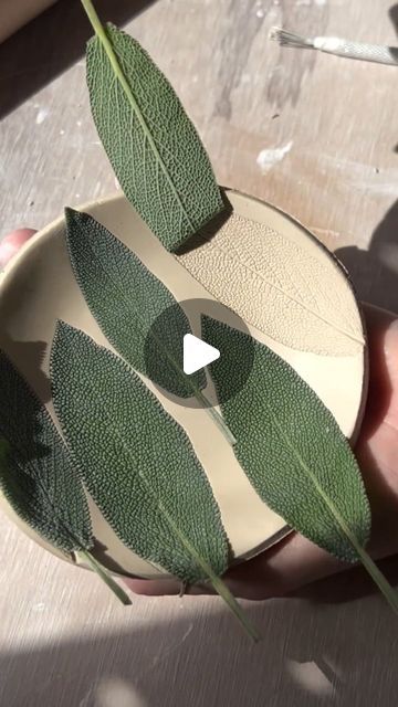 Pottery Trinket Dish, Ceramics Videos, Stuck In The Mud, Pottery Videos, Pottery Handbuilding, Slab Pottery, Pottery Ideas, Trinket Dish, Air Dry Clay