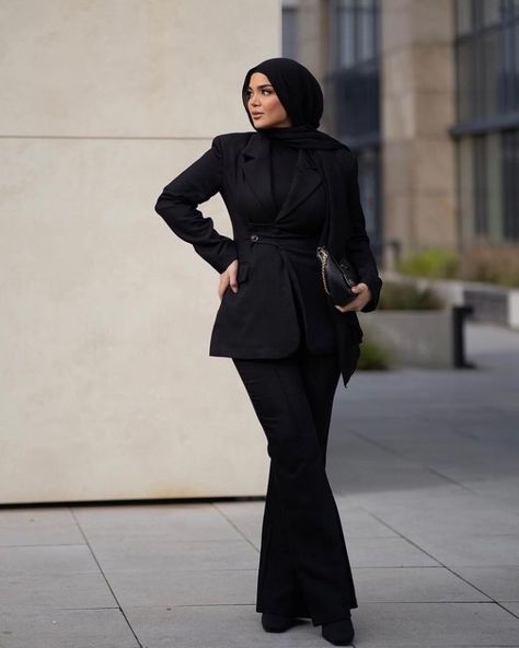 Hijabi Suit Outfits Black, Suits Hijab Outfits, Hijab Suit Outfit Formal, Suit For Hijab Women, Outfit Birthday Party Hijab Black, Interview Outfit Women Hijab, Graduation Outfit For Hijabi, Graduation Suits For Women Hijab, Hijabi Interview Outfit