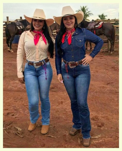 Rodeo Outfits For Women Western, Rodeo Outfits For Women, Mode Country, Western Ideas, Most Pinned, Cute Cowgirl Outfits, Cowgirl Style Outfits, Latina Fashion Outfits, Looks Country