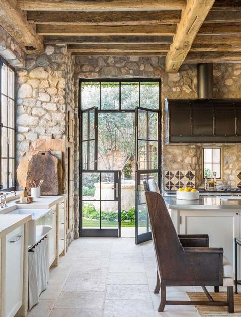 Rustic Mediterranean Style Dream Home-OZ Architects-11-1 Kindesign French Country Cottage Kitchen, Dapur Rustic, French Country Cottage Decor, Country Cottage Kitchen, Rustic French Country, Country Kitchen Designs, French Country Kitchens, Country Cottage Decor, Rustic Kitchen Design