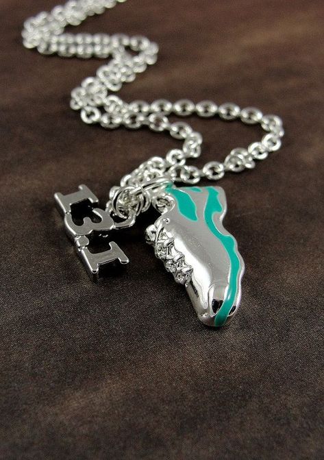 Half Marathon Running Shoe Necklace Silver by treasuredcharms $12.00 need this when I get to half marathon length in my run! #marathontraining #marathon #training #shoes Run Like A Girl, Marathon Runner, Running Accessories, Running Gifts, Running Inspiration, Gifts For Runners, Marathon Running Shoes, Half Marathon Training, Marathons