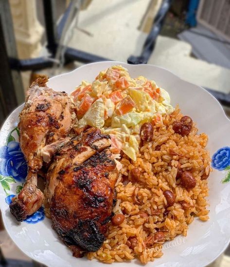 Dominican Food Recipes, Dominican Dinner, African Recipes Nigerian Food, Haitian Food, Dominican Food, Haitian Food Recipes, Soul Food Dinner, Food Babe, Delicacy Food