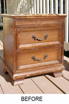 Flea Market Flip Ideas, Cheap Living Room Furniture, Flip Ideas, Diy Furniture Cheap, Flea Market Flip, Creative Furniture, Wooden Clock, Selling Furniture, How To Clean Furniture