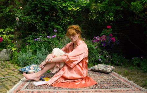 Take a look around the British chanteuse's eccentric Georgian townhouse in My Apartamento: Florence Welch Florence Apartment, Miranda July, Annie Clark, Kari Jobe, Georgian Townhouse, Sara Bareilles, Natasha Lyonne, Bohemian House, Florence Welch